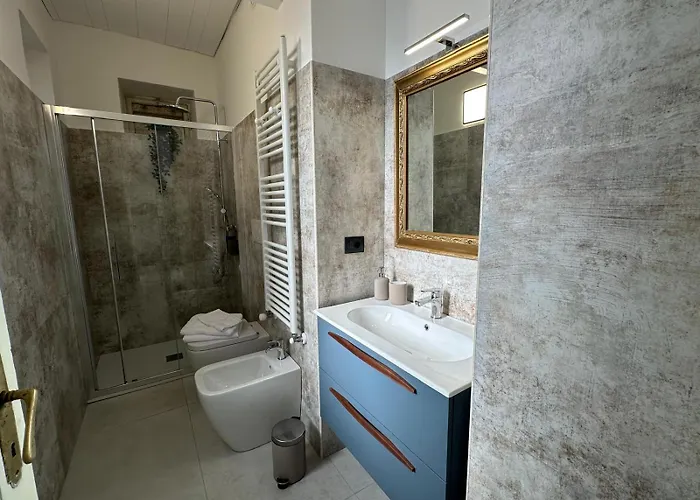 Boutique - We Via Assisi * Torino